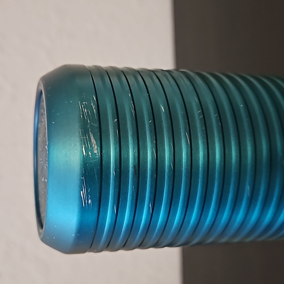 🔴SALE Starbucks 2022 Green Ombre Vacuum Insulated Tumbler, Twist Top, 20 oz - Picture 6 of 10